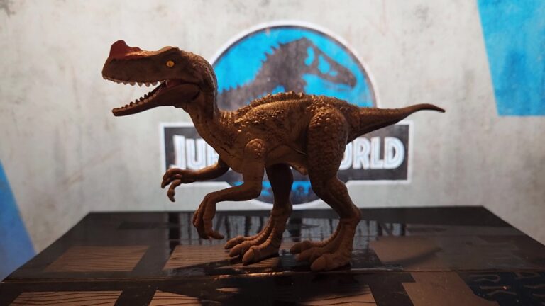 My Review of the Jurassic World Attach Pack Proceratosaurus